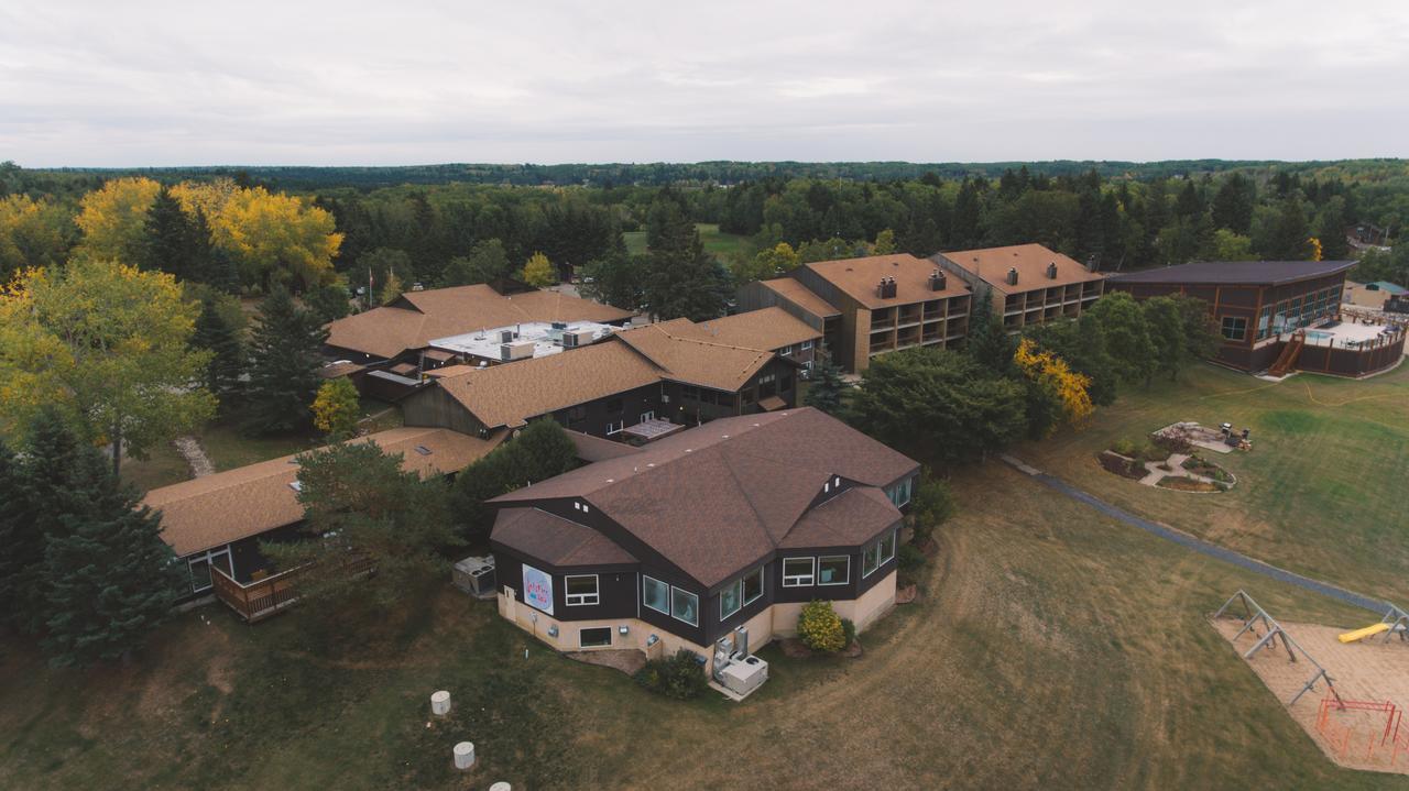 Wasagaming Elkhorn Resort, Spa, And Conference Centre מראה חיצוני תמונה